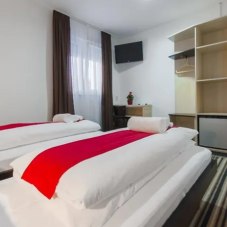 Parkcity Pensión 3*