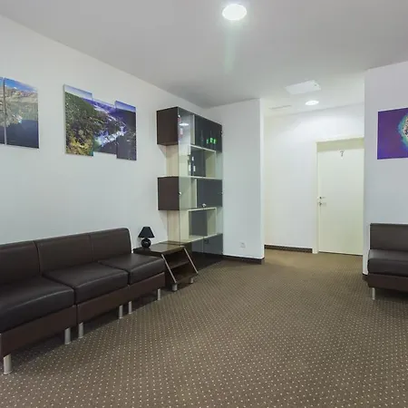 Pensión Parkcity 3*