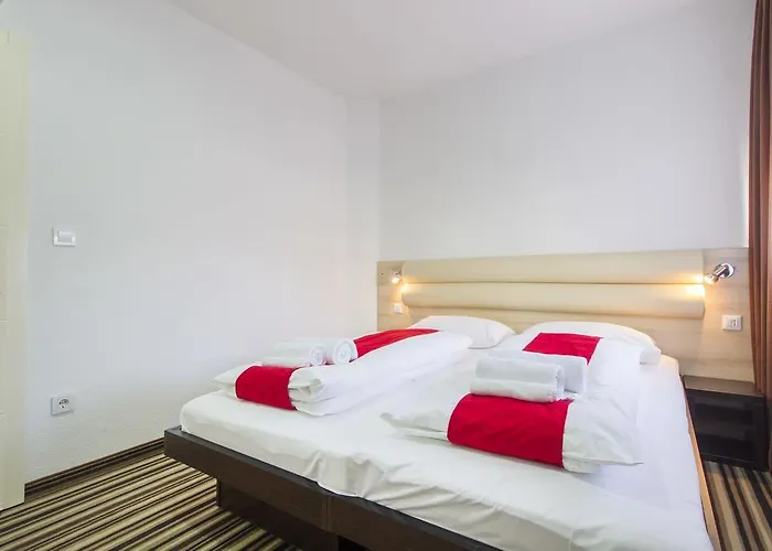 Πανσιόν Parkcity 3*