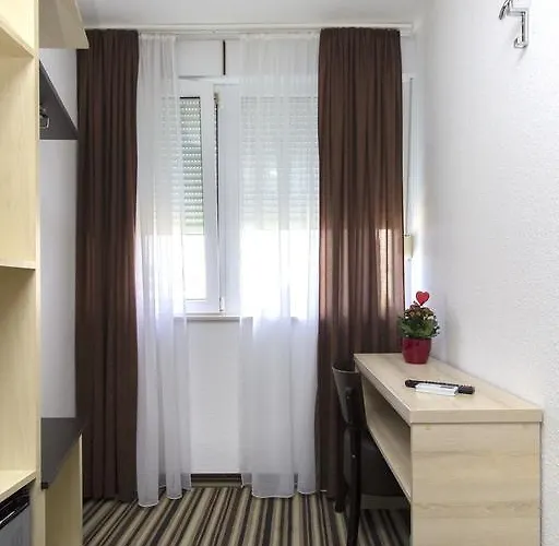 Πανσιόν Parkcity Σίμπενικ