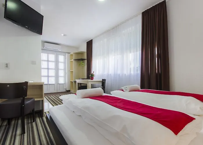 Πανσιόν Parkcity Σίμπενικ